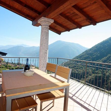 The Balcony On The Lake Dizzasco Екстер'єр фото
