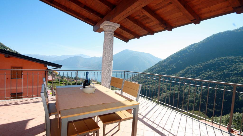 The Balcony On The Lake Dizzasco Екстер'єр фото
